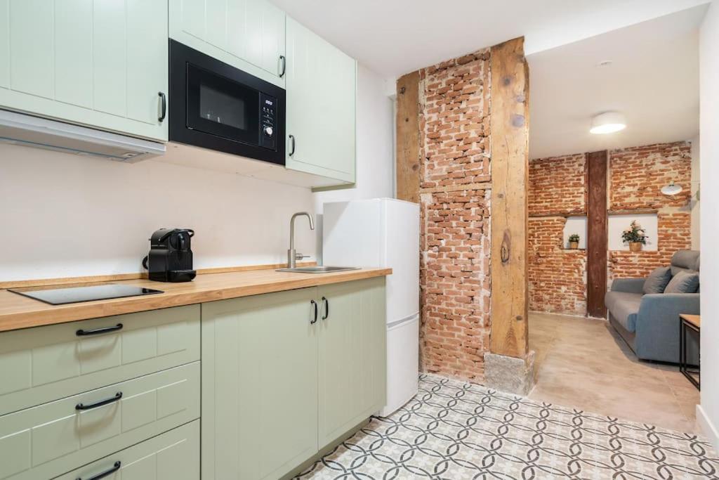 Flat In Lavapies At Street Level S23a * Madrid
