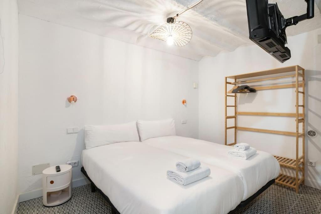 Flat In Lavapies At Street Level S23a Madrid