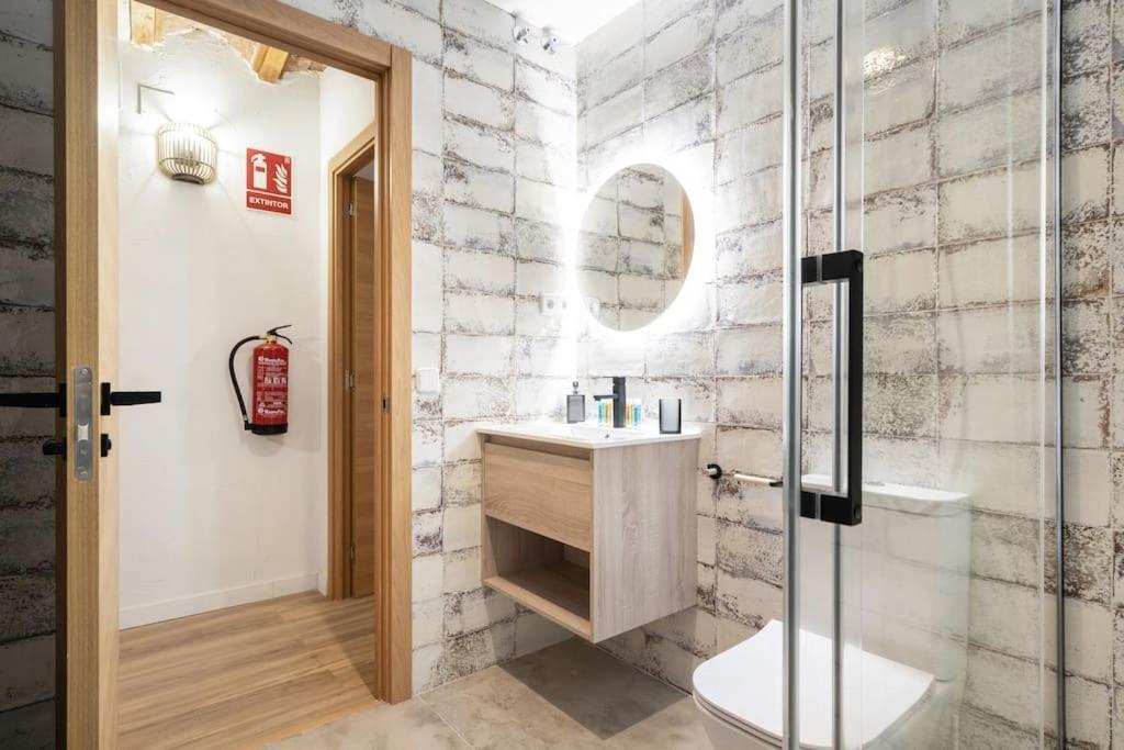 Appartement Flat In Lavapies At Street Level S23b Madrid