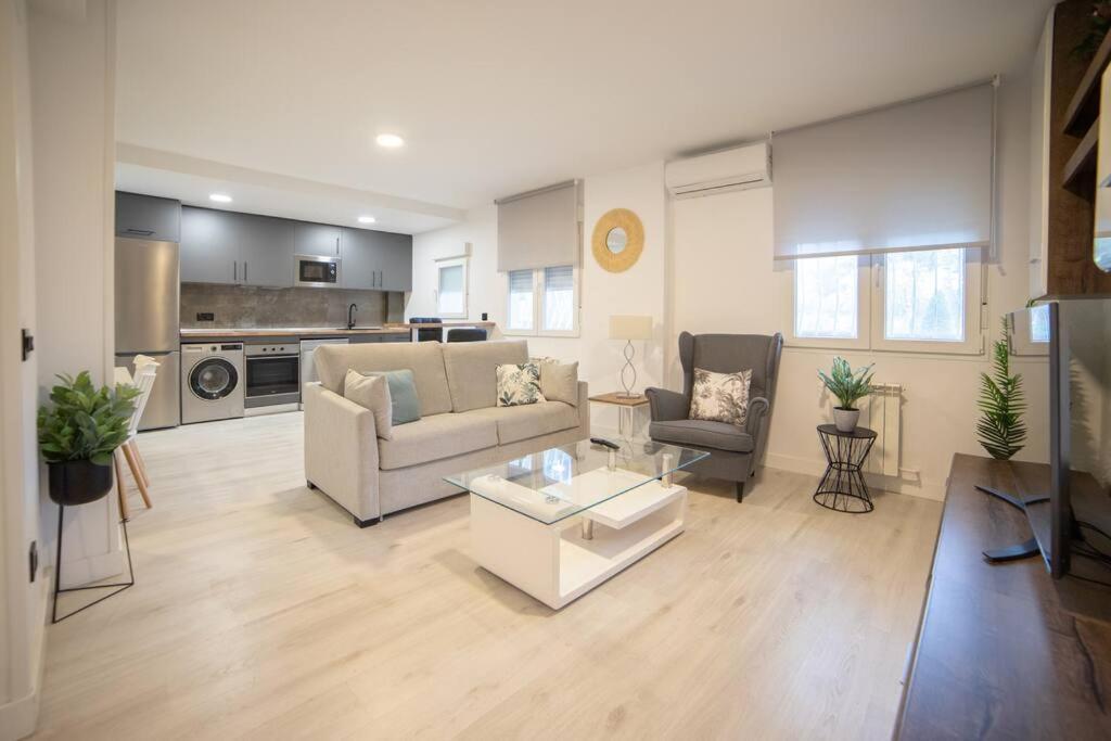 Apartment Ifema-airport. 2 Bed. Ac Madrid