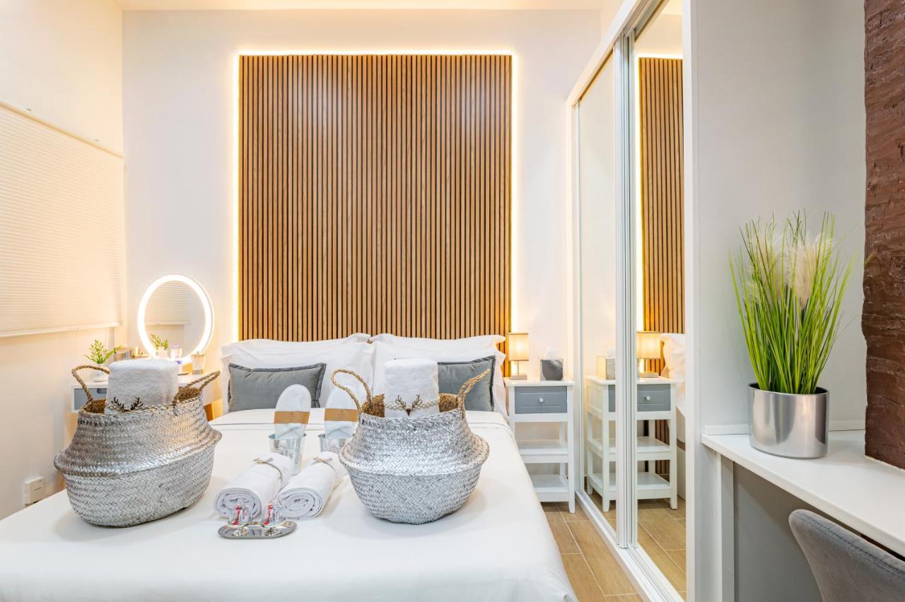 Sleep, Shower And Coffee Near Madrid'S Gran Via Madri
