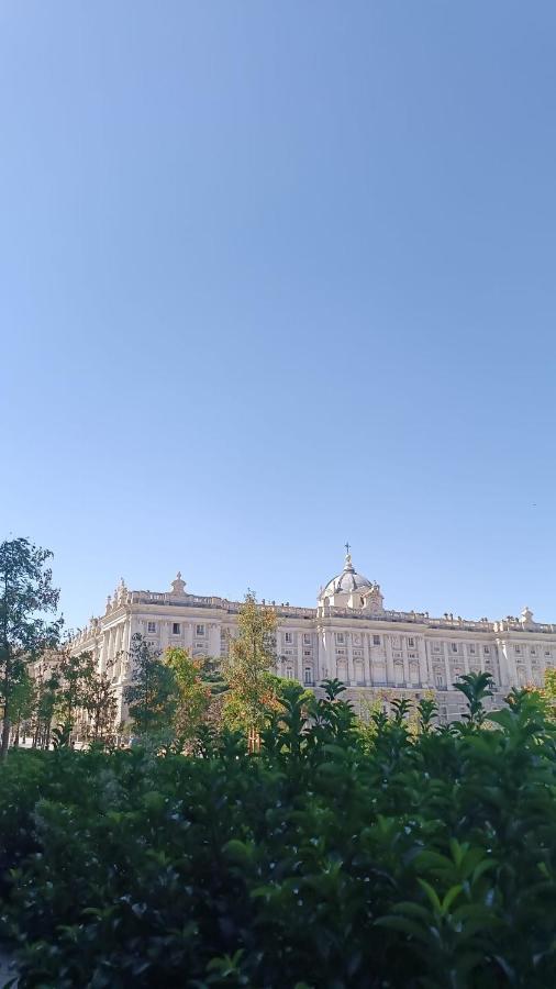 Con Balcon Y Bano Exclusivo Solo Ti Alloggio in famiglia Madrid