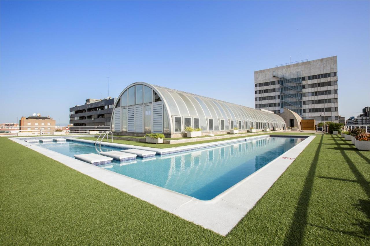 Pierre & Vacances Edificio Eurobuilding 2 *