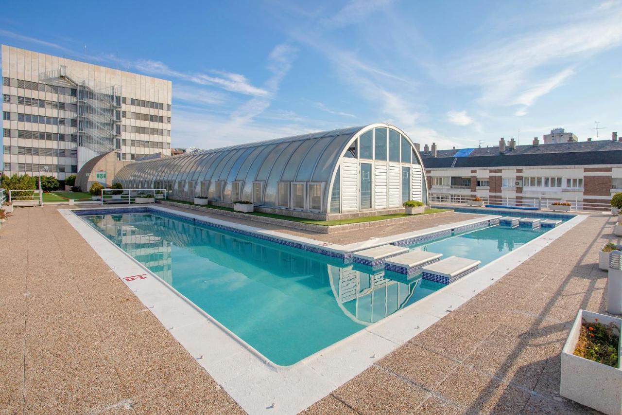Pierre & Vacances Edificio Eurobuilding 2 *