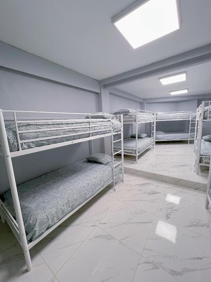 Thirty One Hostel *