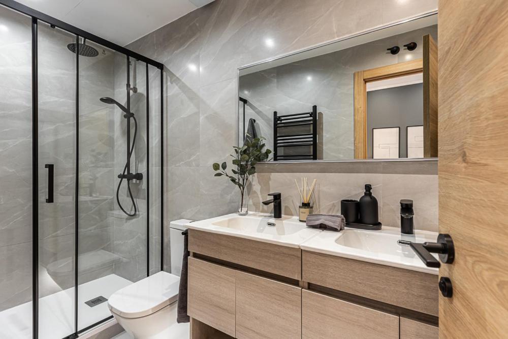 Exyca Embajadores Apartamento