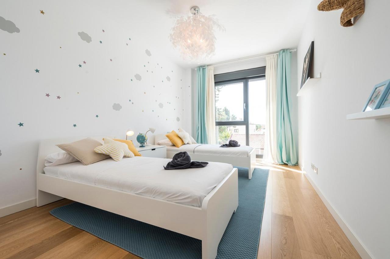 Lujoso Chalet Con Piscina Privada, Jardin Y Domotica En Puerta De Hierro