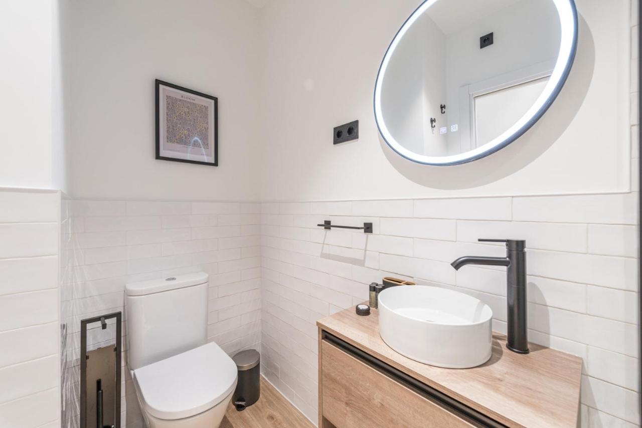 Apartment Jes B Close To Bernabeu Stadium