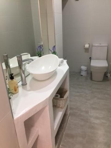 Amplio Apto A 200m De Plaza De Espana, A/c Wifi Appartement