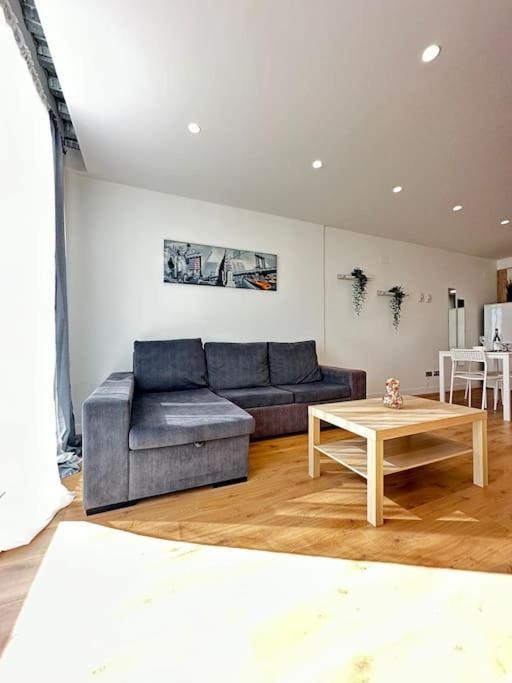 Living - Cuatro Vientos Apartamento