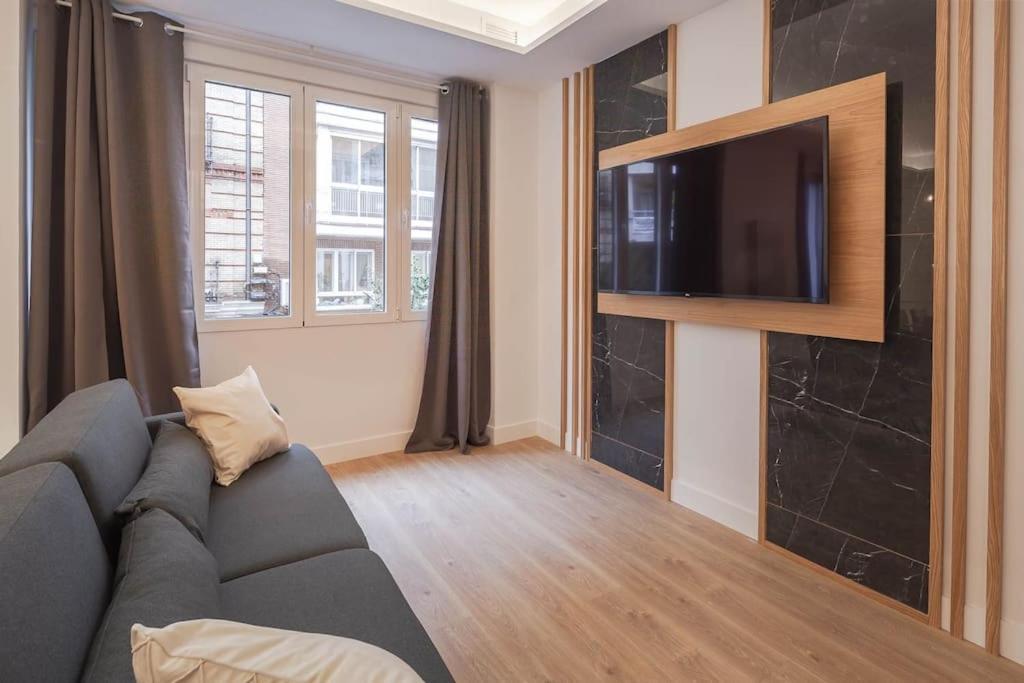 Apartamento Chamberi Iii Calle Cardenal Cisneros 3br 3bh Madrid