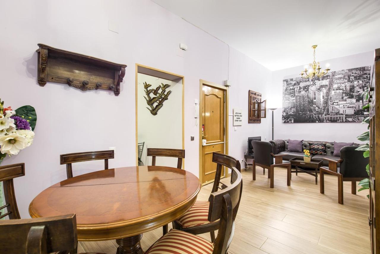 Charming Tirso De Molina I Apartment