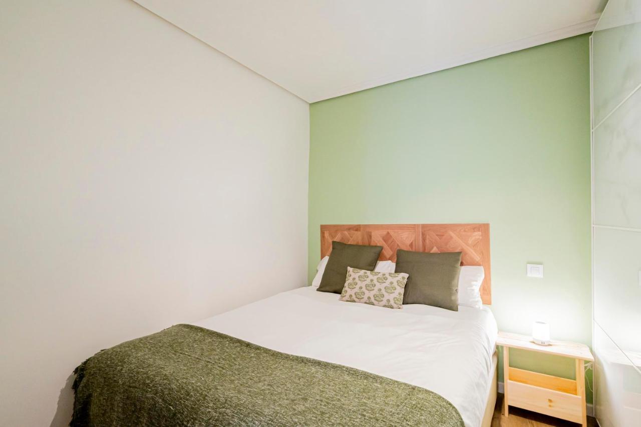 Homelike Lavapies 2 Bedroom Apartment *