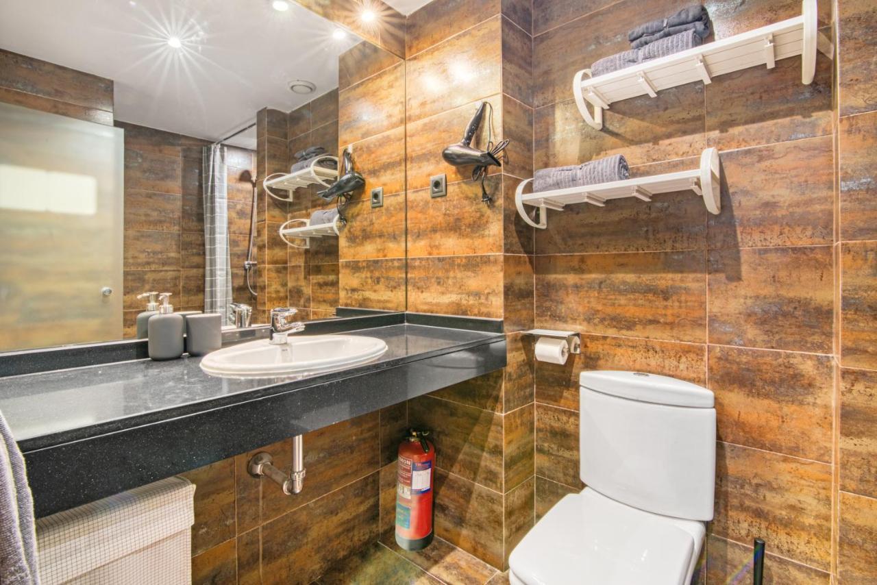 Apartamento Cozy Penthouse, 20 Min To Downtown, Alcala Norte *