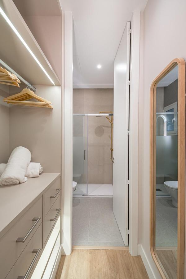 Lalatina Iv Calle Conde De Romanones 4br 4bh Apartamento