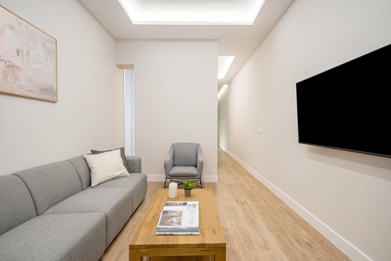 Apartamento Lalatina Iv Calle Conde De Romanones 4br 4bh Madrid