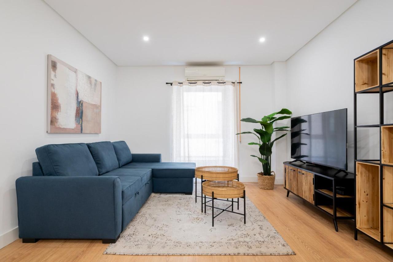 Apartamento De Lujo En La Plaza Pedro Zerolo Al Lado De Gran Via Apartamento Madrid