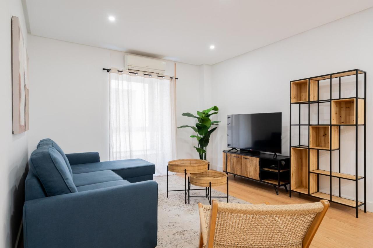 Apartamento De Lujo En La Plaza Pedro Zerolo Al Lado De Gran Via Apartamento *