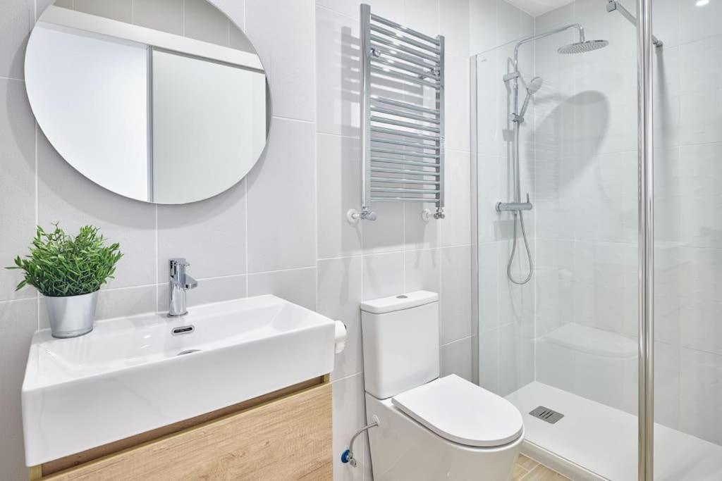 Appartamento New.apto-ponzano. Luxe & Spacious 4rooms 3bathroom *