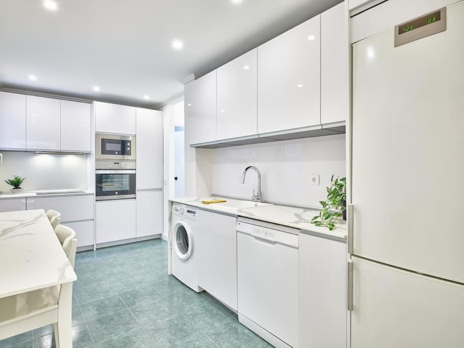 Appartamento New.apto-ponzano. Luxe & Spacious 4rooms 3bathroom *