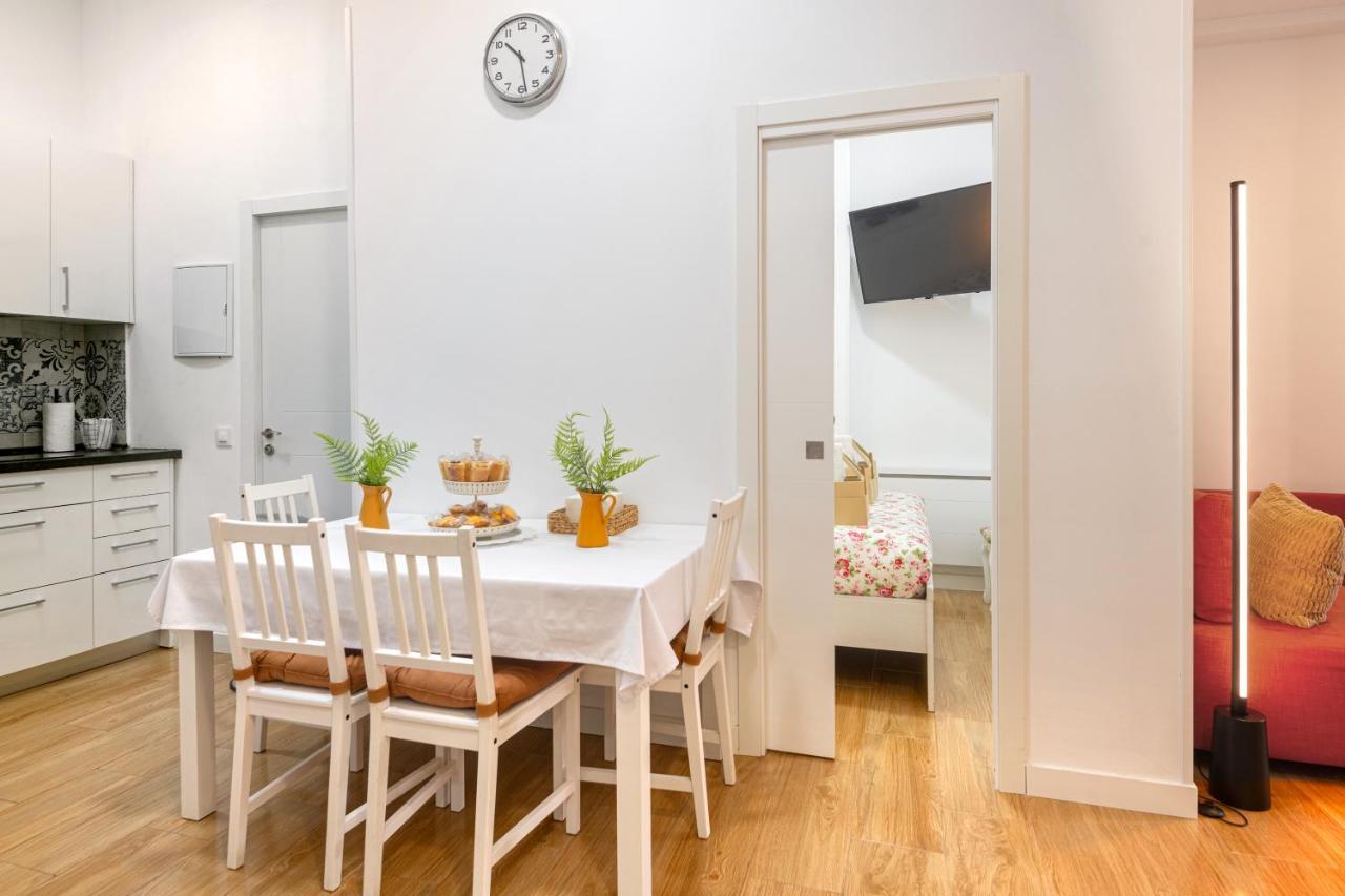 Pleasant Near Center Apartamento