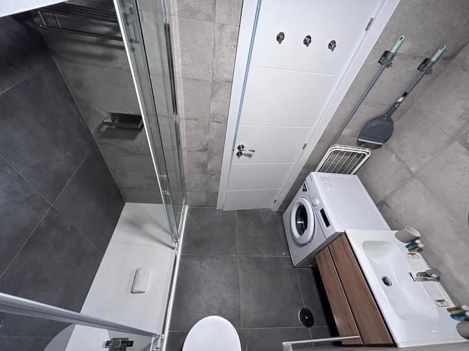 On Street Level In Vallecas. Pnu Appartement