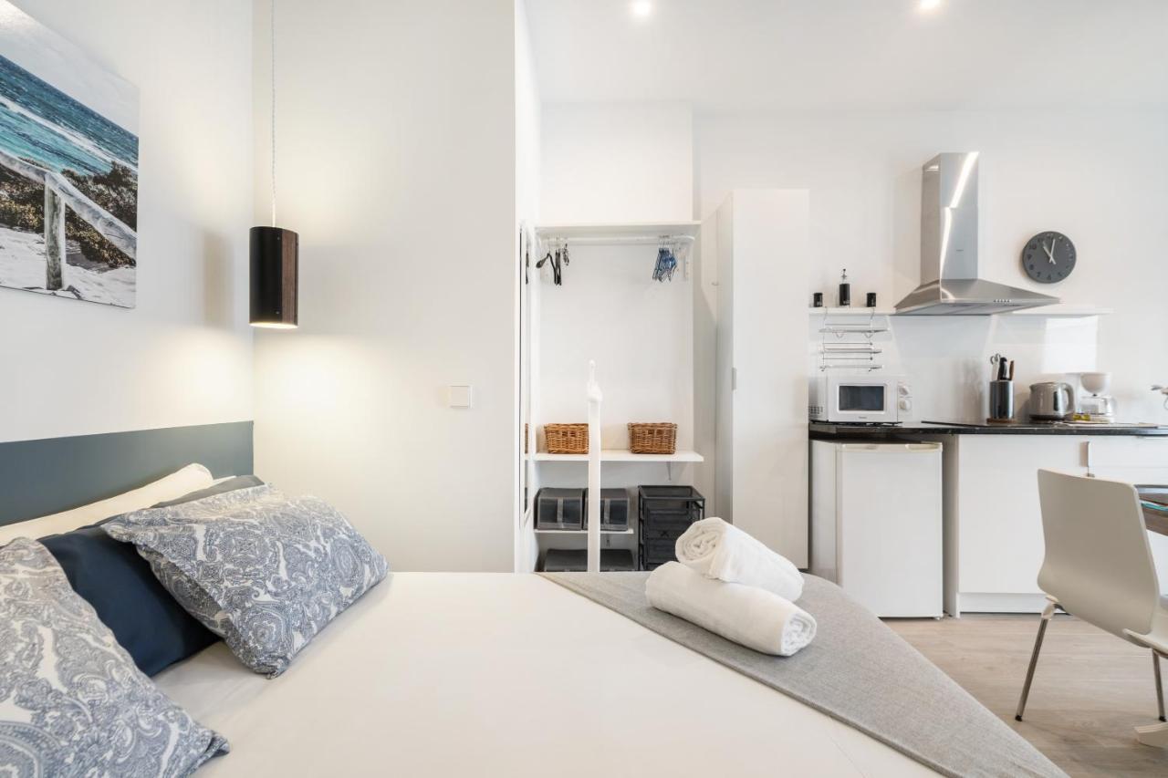 Dobohomes - Entrearroyos * Madrid
