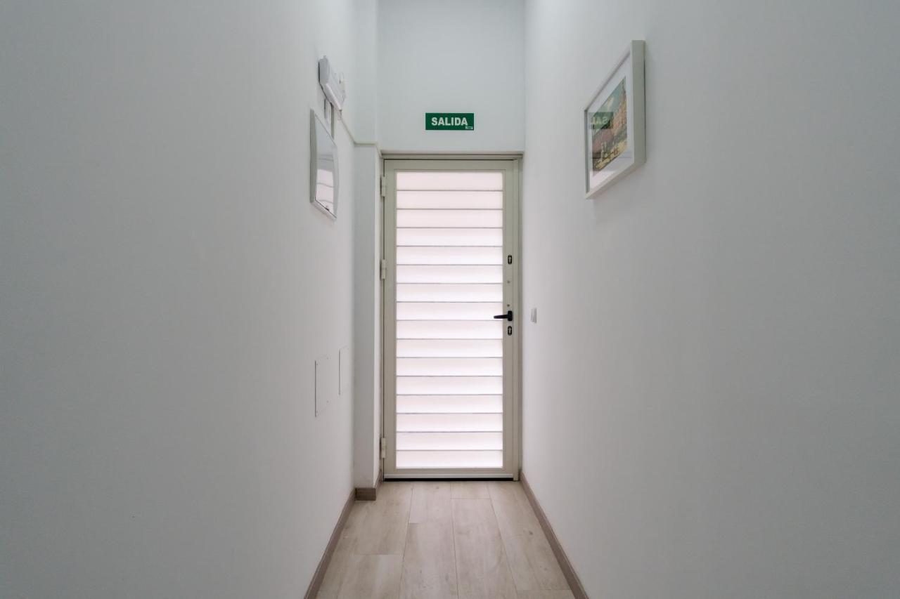 Bright New And Wide- 1bd 1bth- Delicias Apartment *