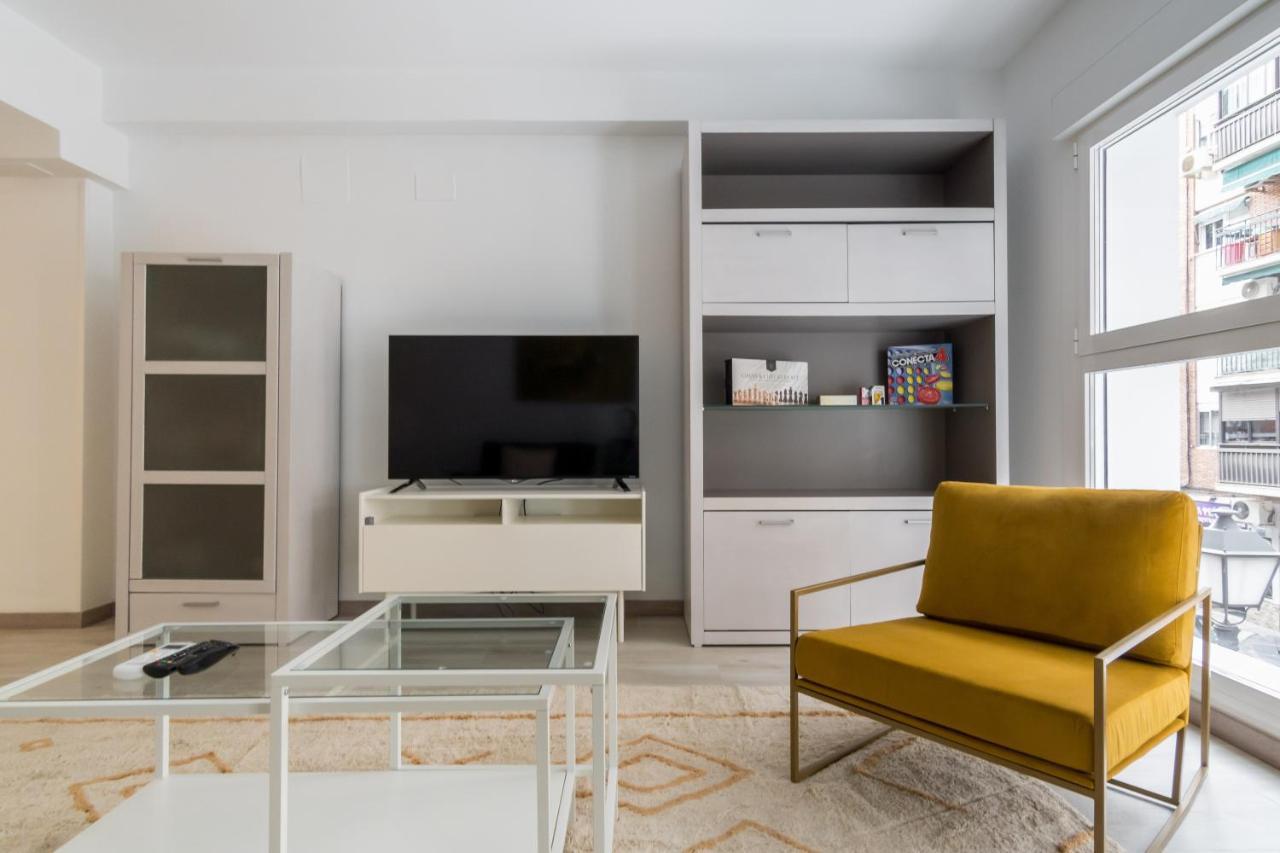 Bright New And Wide- 1bd 1bth- Delicias *