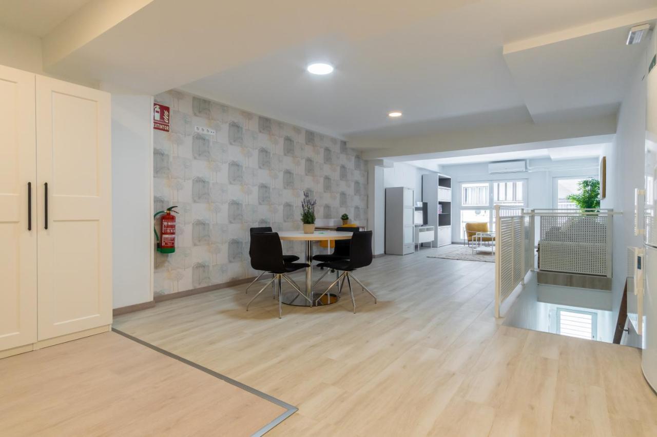 Bright New And Wide- 1bd 1bth- Delicias