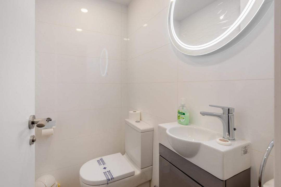 Bright Duplex- 1bd 1,5 Bth - Sol Apartment Madrid