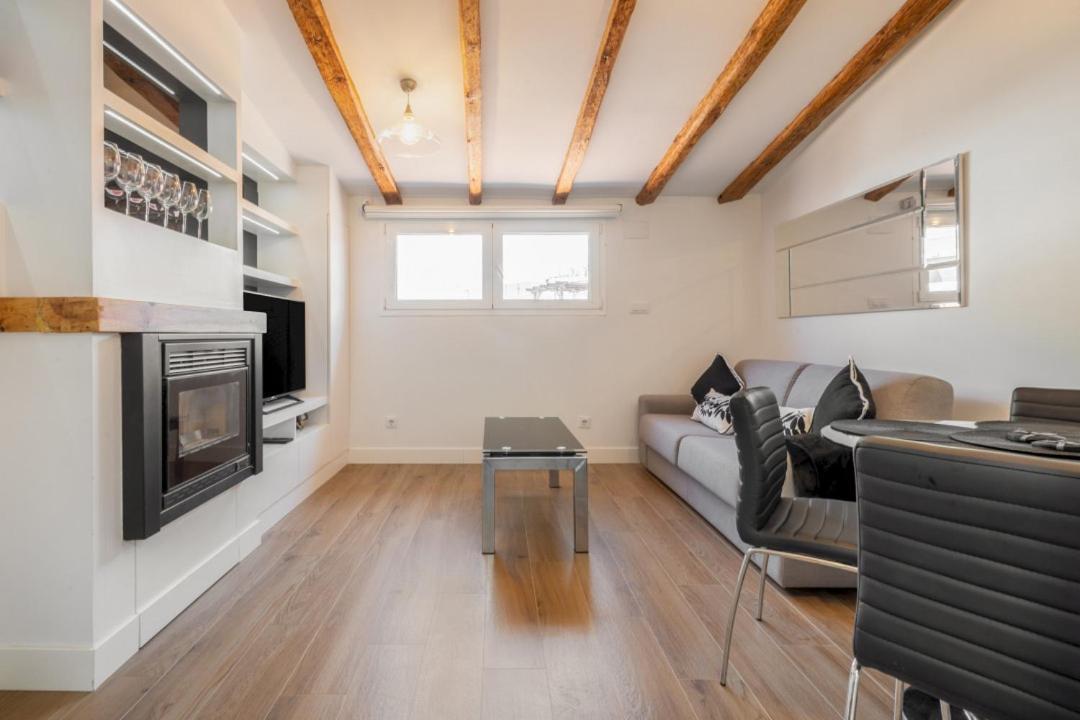 Bright Duplex- 1bd 1,5 Bth - Sol Apartment *