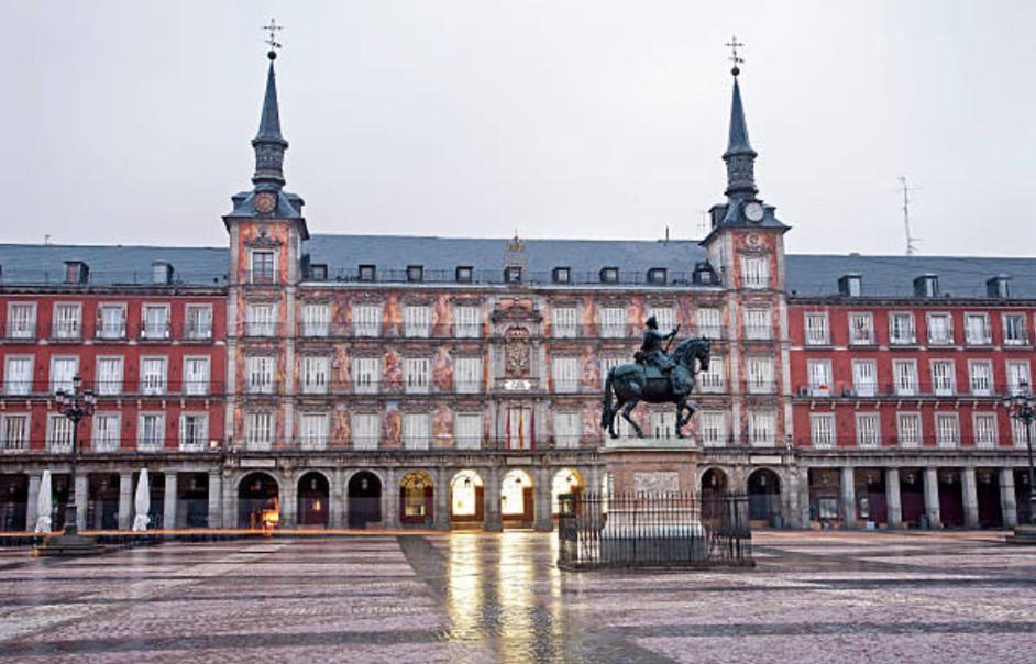 Bonito Junto A La Plaza Mayor