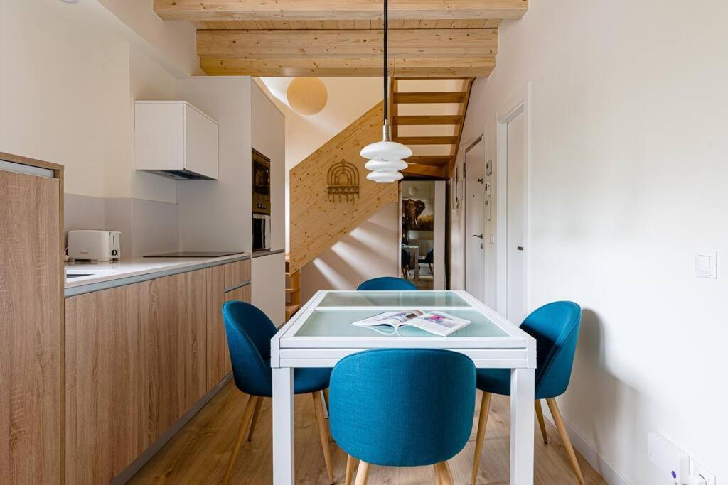 Cozy Duplex In Ventas. Dav