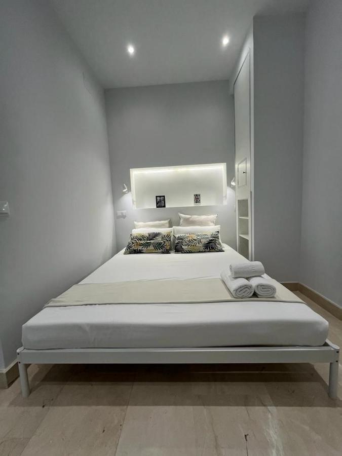Apartamento Andres Tamayo Av America Botanica * Madri