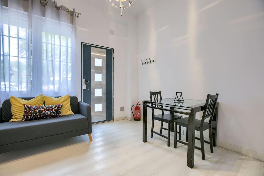 Cozy Getaway In Madrid