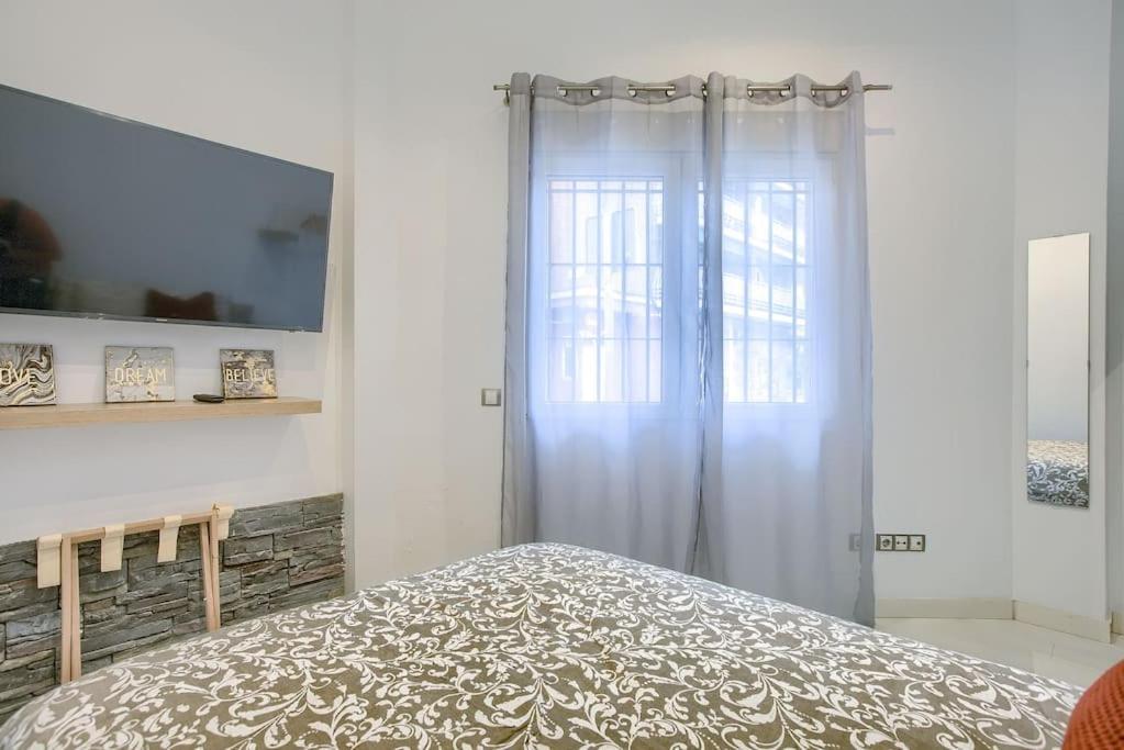 Cozy Getaway In Madrid