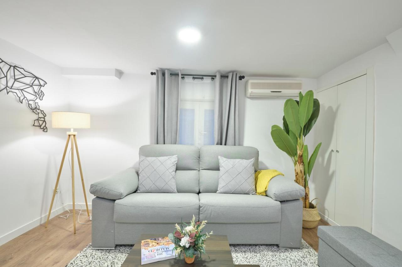 Lovely - Alojate En El Corazon De * Madri