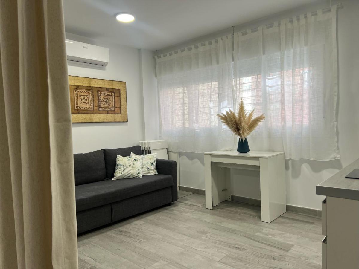 Apartamento Para 10 Personas En Barrio Del Pilar Madrid