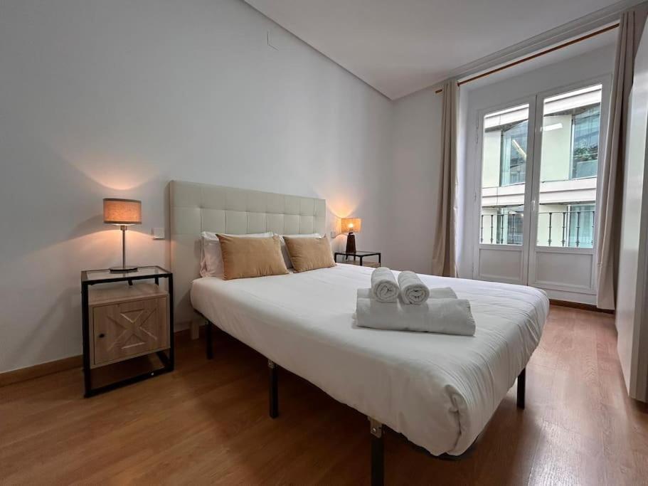 Apartment Stunning In Gran Via For 4 People. S3 Madrid
