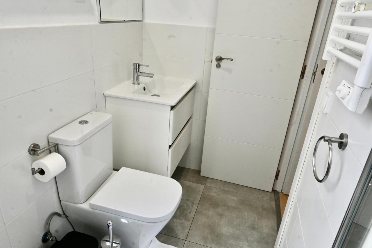 Moderno Apartamento Temporal De Dos En Avenida America Ctg101 Appartement Madrid