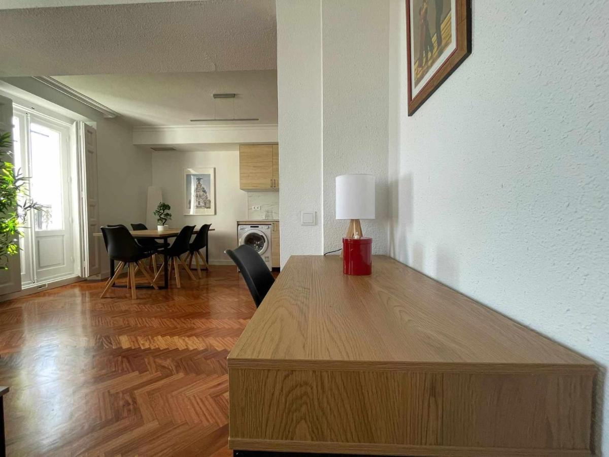 Apartamento Piso Luminoso Con Balcones Frente Parque Retiro