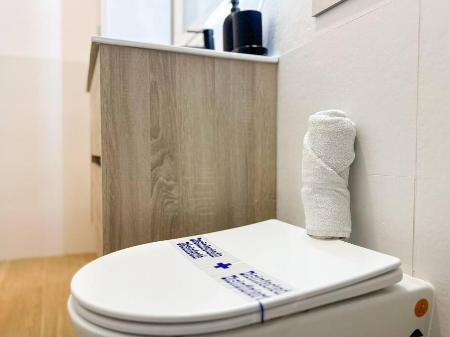 Cozy 2bd Flat City Center + Ac *