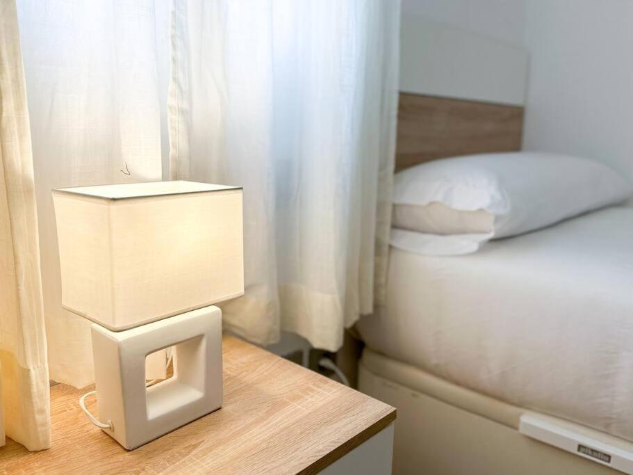 Cozy 2bd Flat City Center + Ac