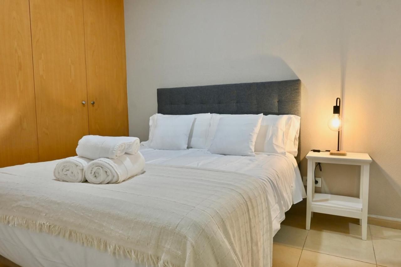 For Acogedor Temporal De 1 Y Salon, A Pasos De Gran Via Inf3d Apartment *