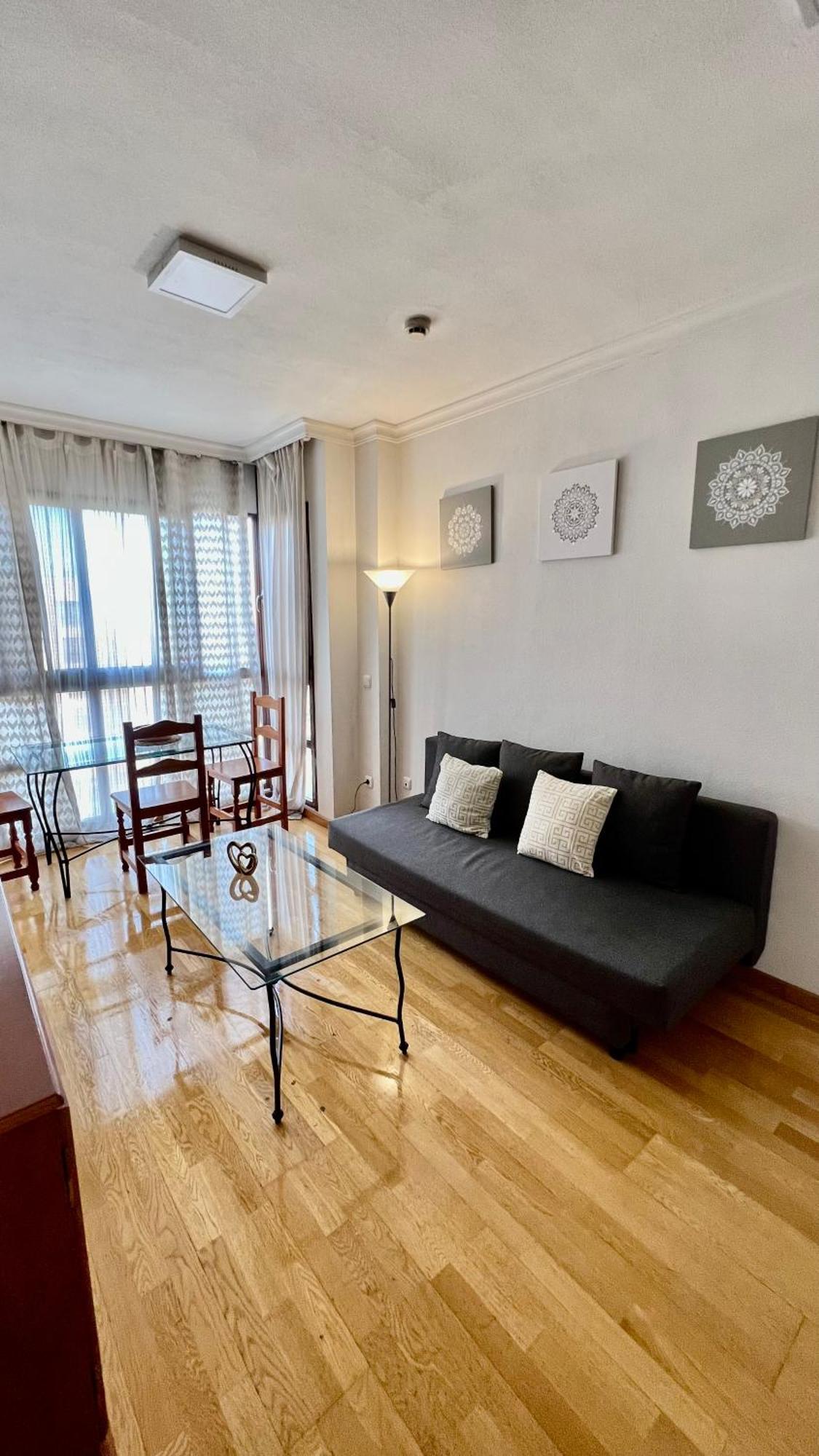 Deyanira Suite, Aeropuerto, Ifema * Madrid