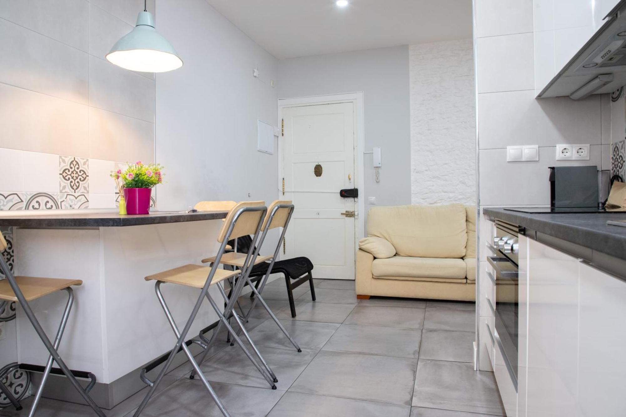 Apartamento Luminoso & Moderno 4 En Retiro