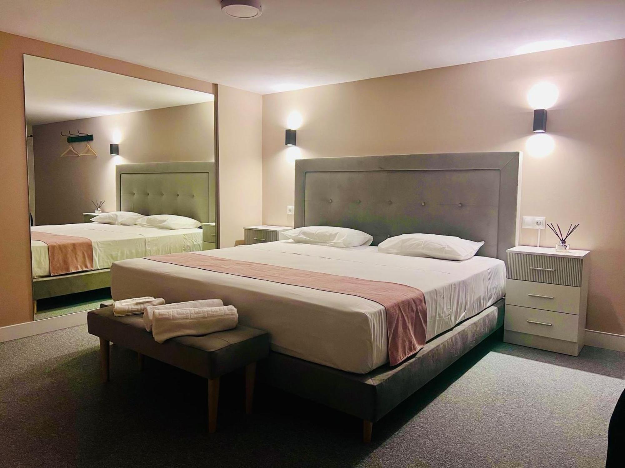 Luxury Love hotel Madrid