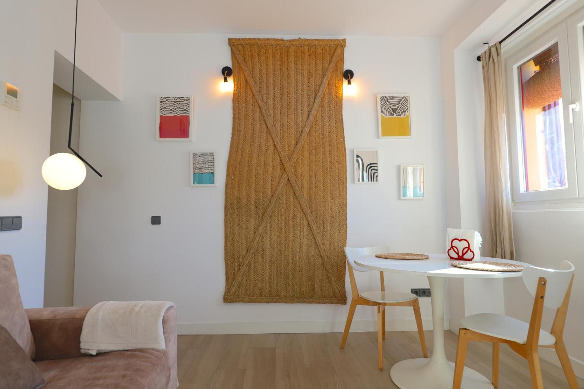 Apartamento Estudios Plaza Comendadora Madri