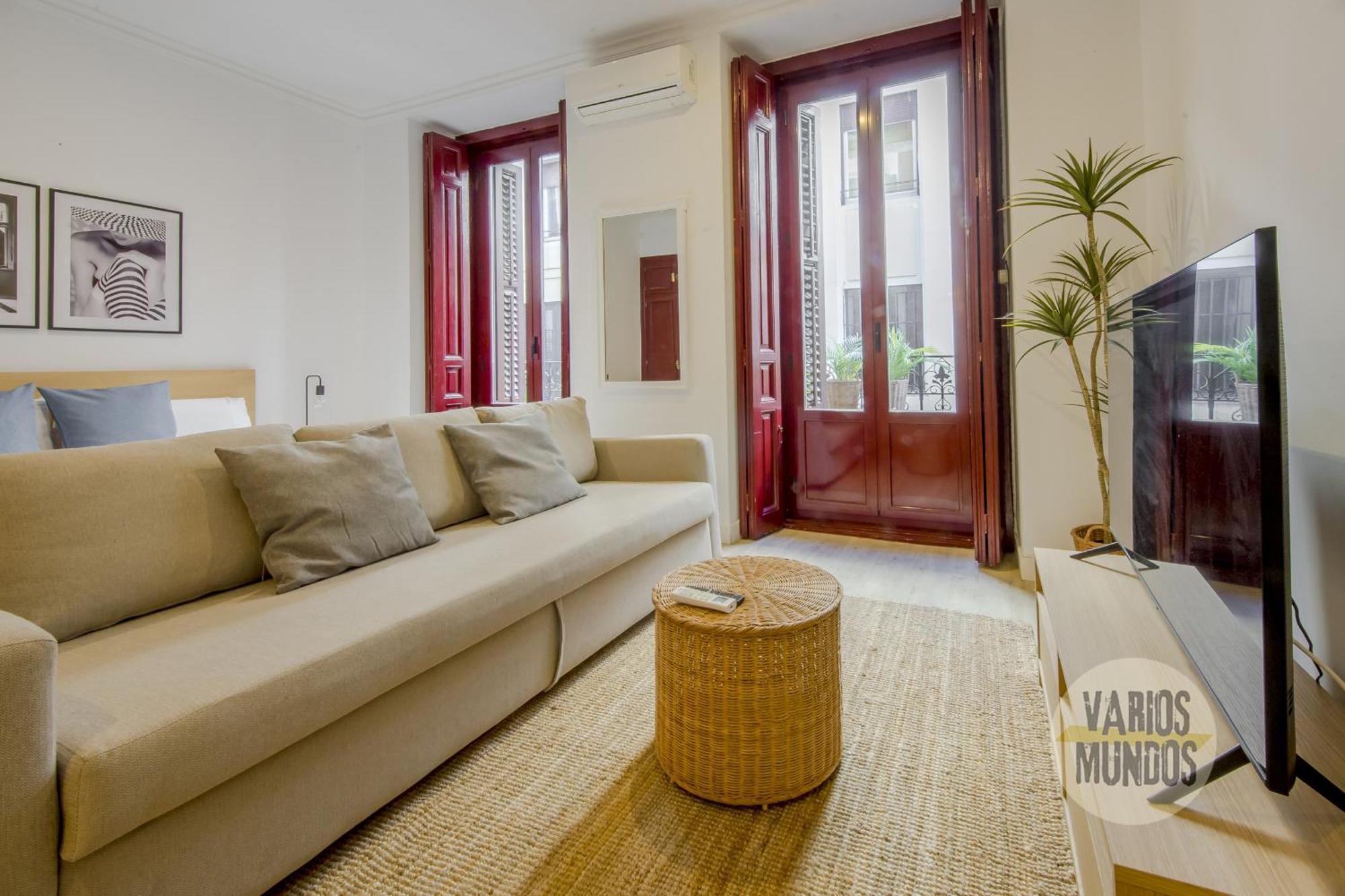 Beautiful Loft 3pax En Huertas-cortes Apartamento Madrid
